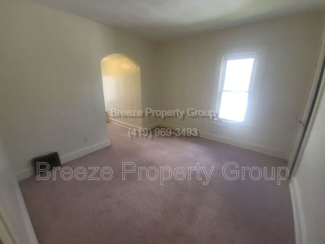 Building Photo - 1436 W High St