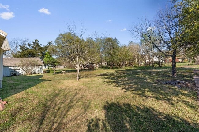 Building Photo - 408 S Gabriel St