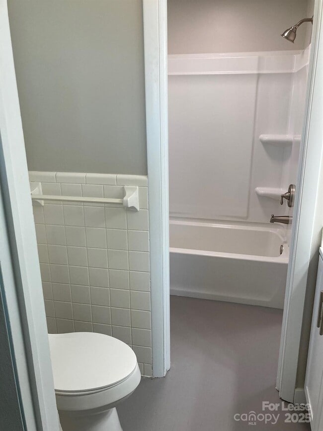 Building Photo - 1697 Morningside Dr