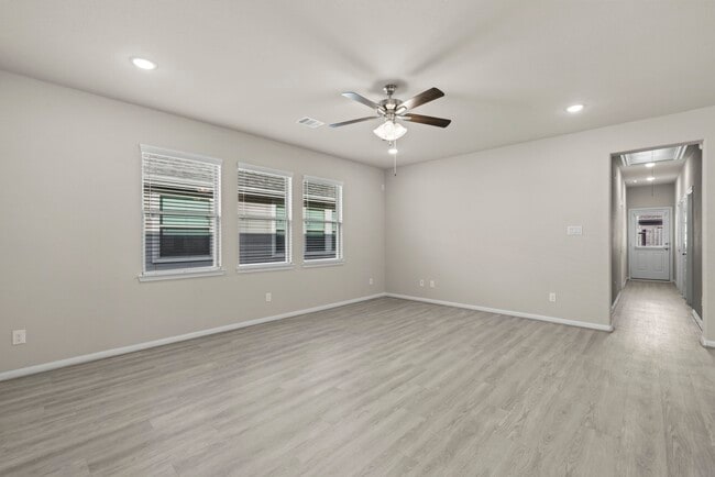 Building Photo - 10419 Astor Pt Trl