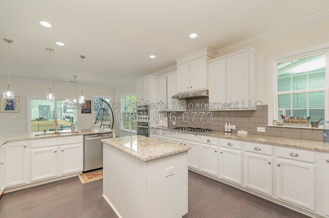 Building Photo - 12917 Hindcross Dr