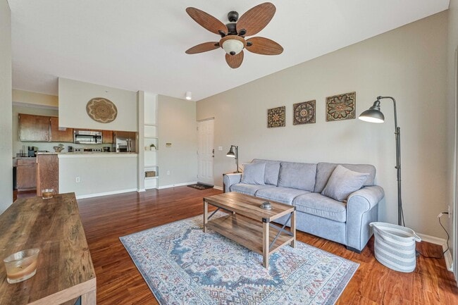 Building Photo - ** Tuscany Gardens ~ Fully Furnished 2 BED Condo in Fort Myers **