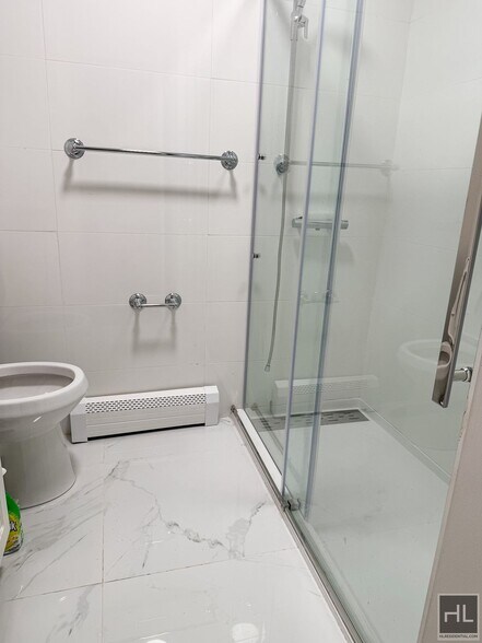 Building Photo - 72 DRIVE