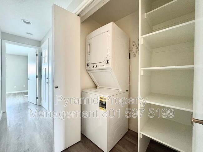 Building Photo - 1257 E 5600 S