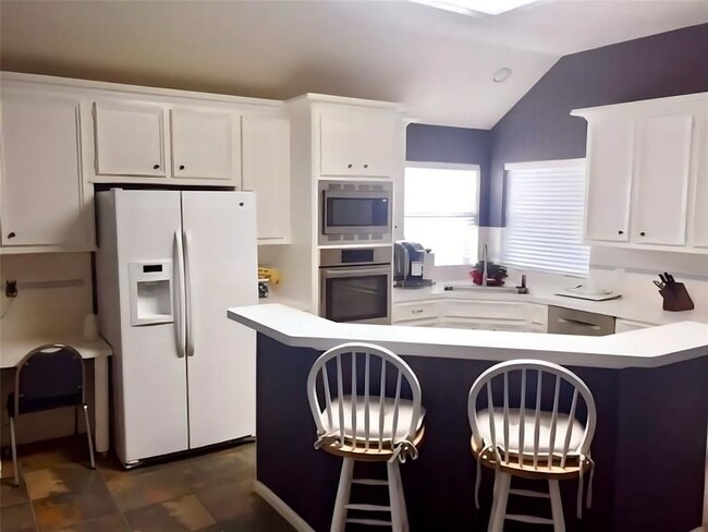 Building Photo - 23223 Diamond Knoll Ct