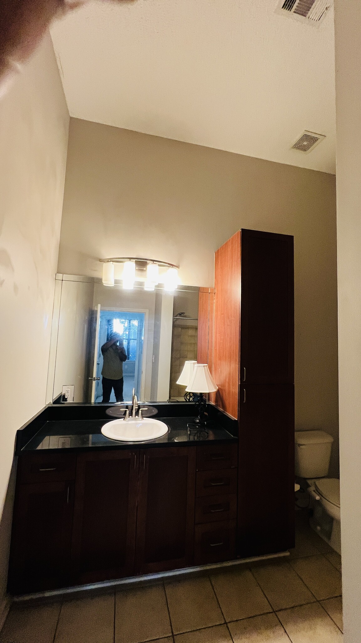 Second Bath - 401 16th St NW