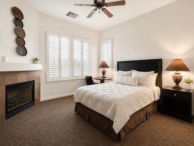 Building Photo - 48657 Classic Dr