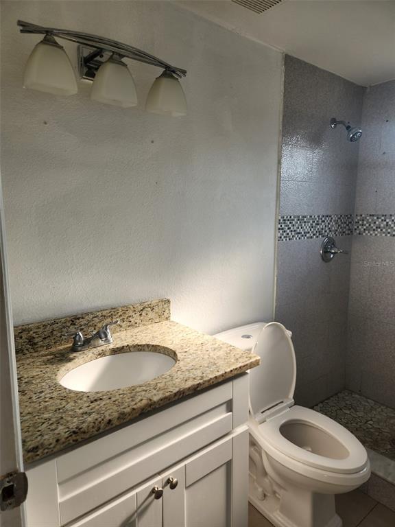 Building Photo - 8518 Woodlake Dr