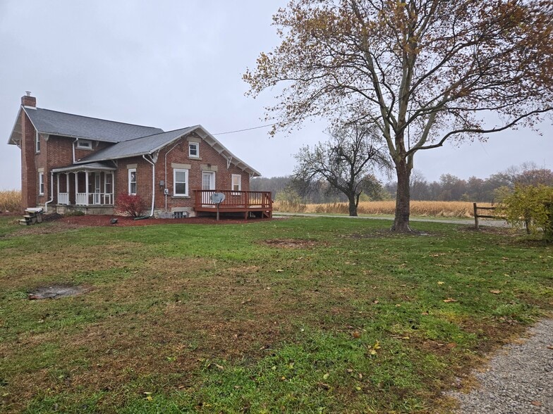 Building Photo - 900 Thomas Rd