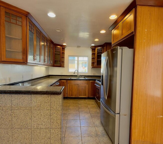 Building Photo - 731 Beryl St