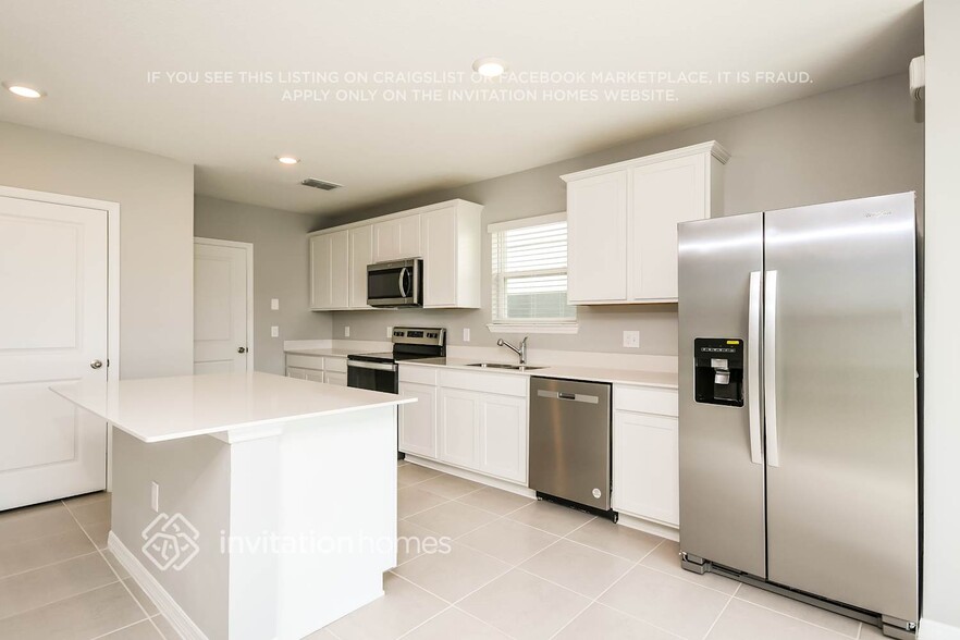 Building Photo - 225 Woodsage Pl