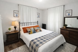 Building Photo - 212 Smith St