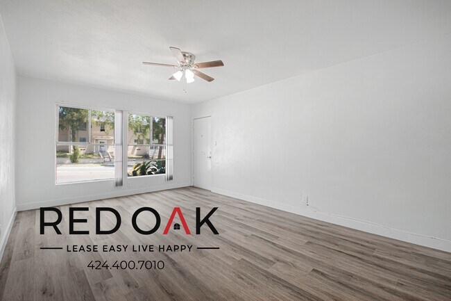 Building Photo - 8303 Crenshaw Blvd