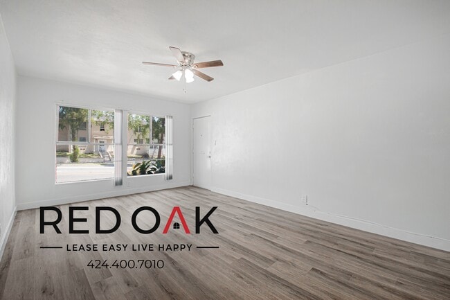Building Photo - 8303 S Crenshaw Blvd