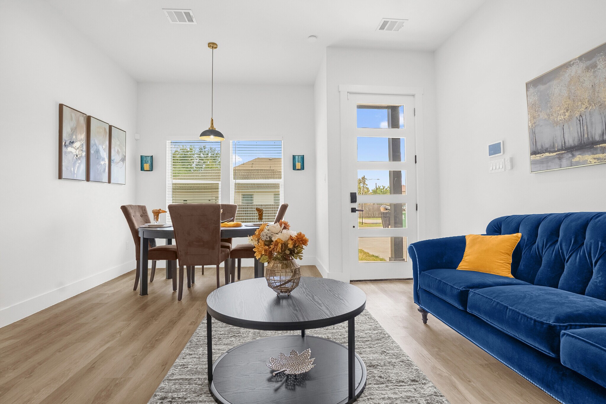 Dinning Room - 4321 McKinley St