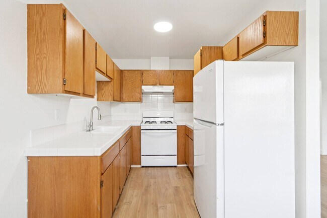 Floorplan - 15444-15454 Chatsworth St.