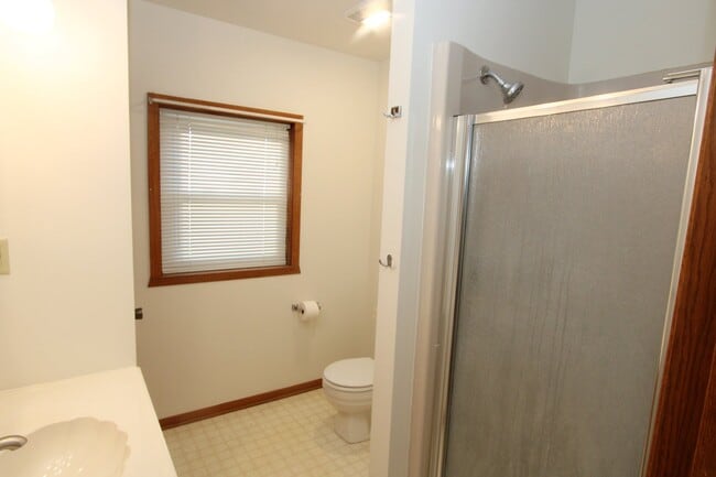 Building Photo - 609 Blakely St