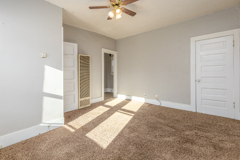 Building Photo - 129 Broadwater Ave