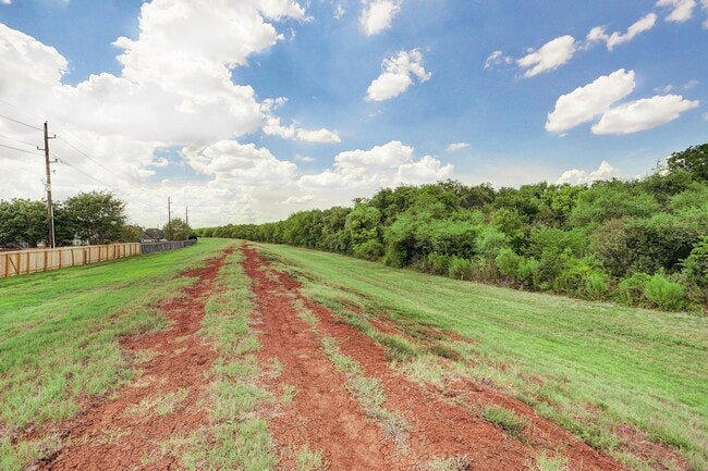 Building Photo - 9127 Morningstar Dr