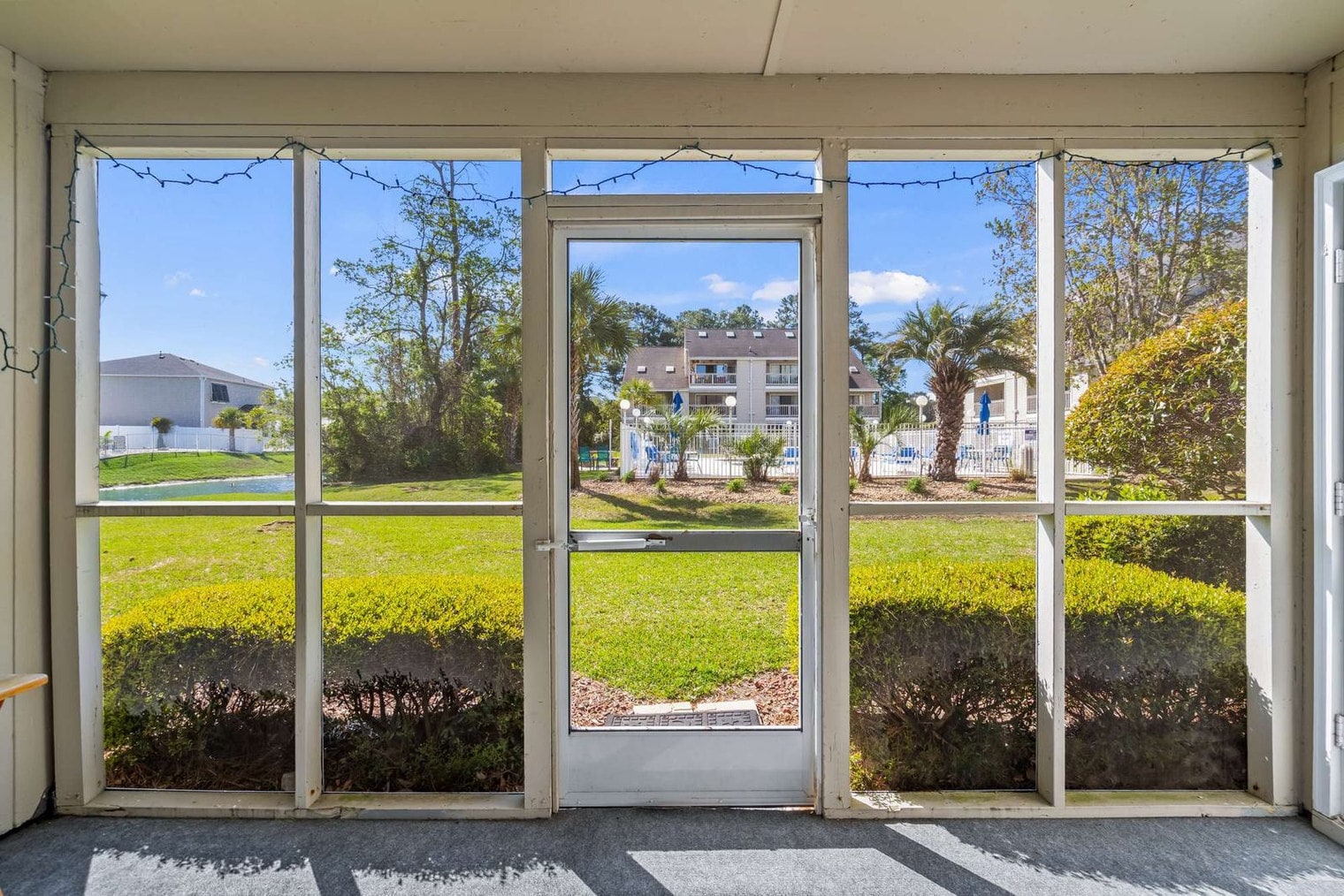 Building Photo - 1920 Bent Grass Dr