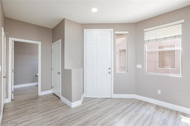 Building Photo - 6813 Baby Jade Ct