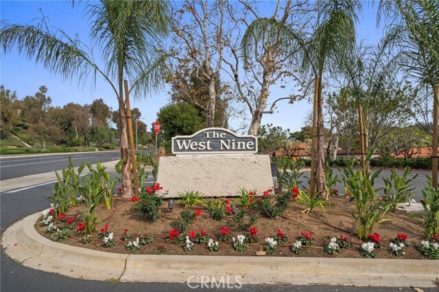 Building Photo - 31654 W Nine Dr