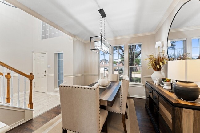 Building Photo - 19251 Hopeview Ct