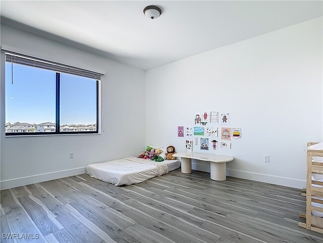 Building Photo - 5046 Panella Ave