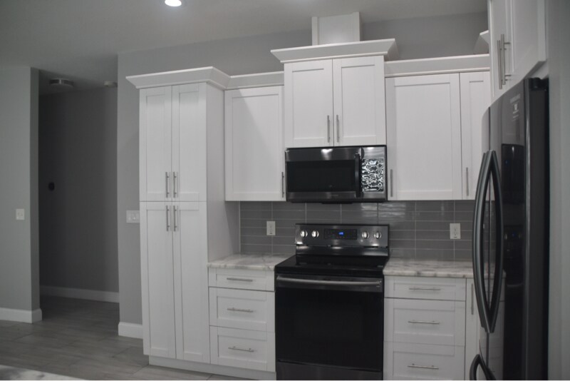 Building Photo - 6412 S Adelia Ave