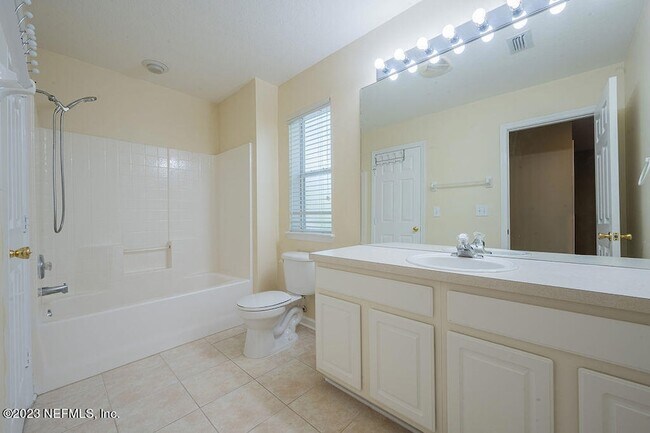 Building Photo - 7990 Baymeadows Rd E