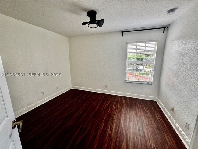 Building Photo - 9763 Darlington Pl