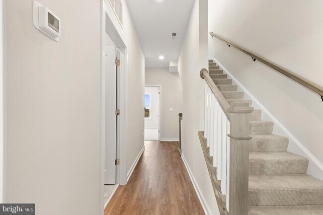 Building Photo - 23142 Horseshoe Trl Sq