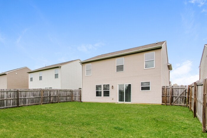 Building Photo - 8133 Whistlewood Dr
