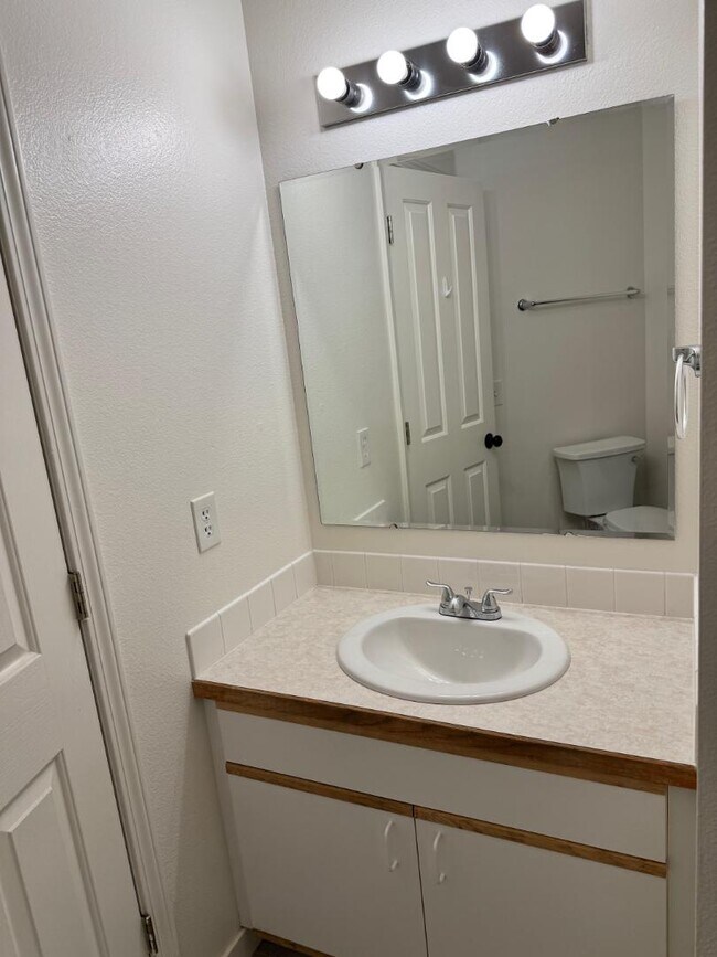 Building Photo - 5561 S Caper Pl