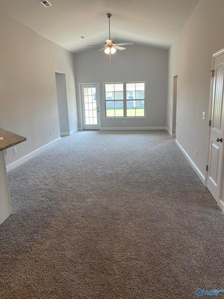 Building Photo - 109 Sorrelweed Dr