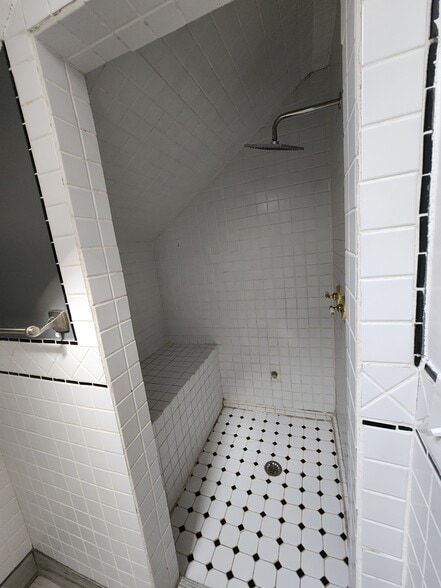 Building Photo - 3847 Bryant St