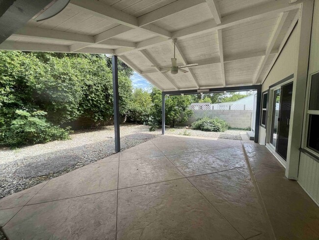 Building Photo - BEST VALUE IN SHERMAN OAKS!