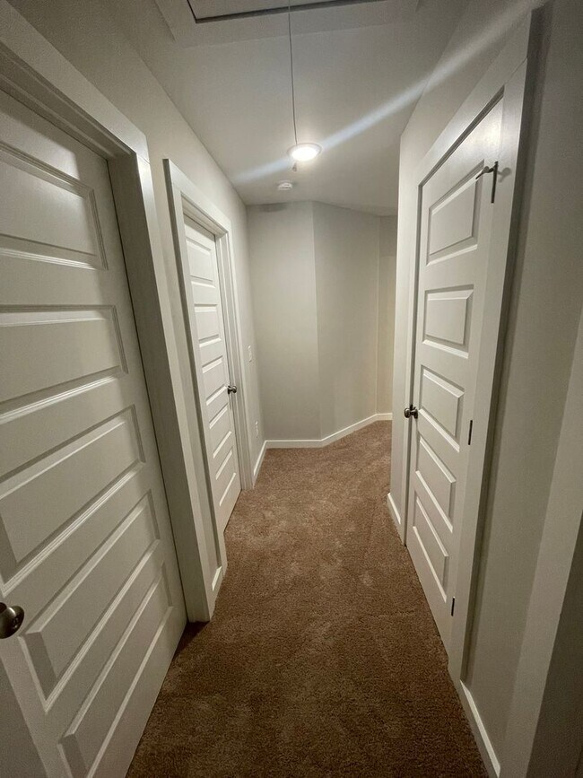 Building Photo - Home for Rent in Calera, AL!!! Available to View Now!!!