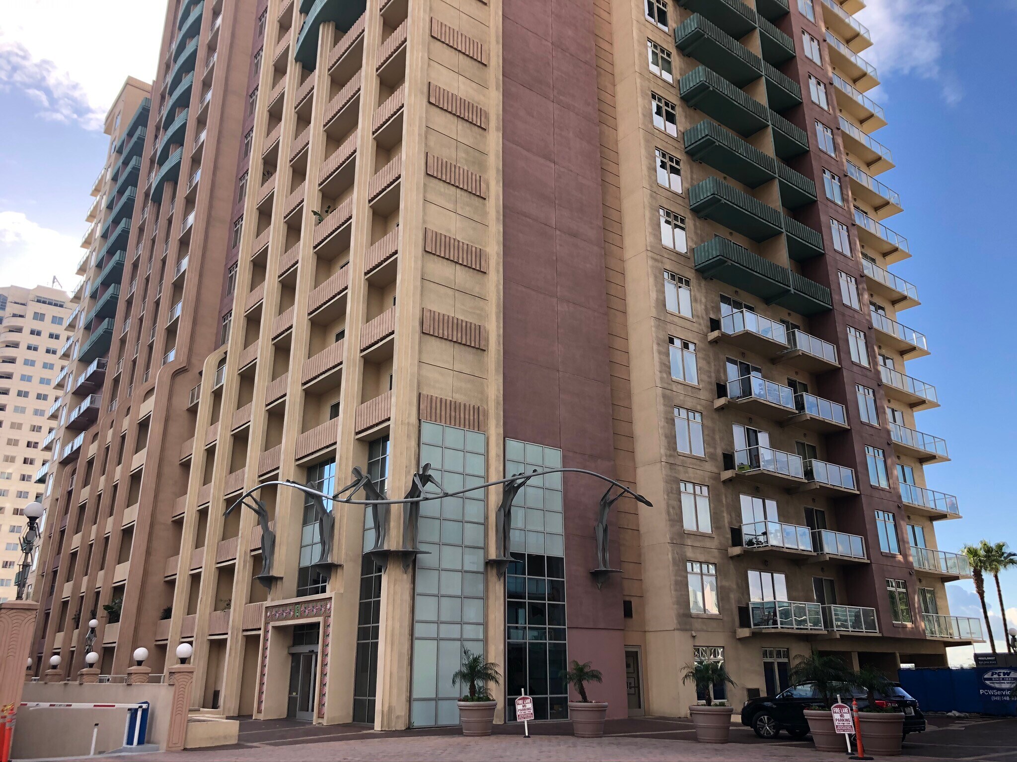 Building Photo - 388 E Ocean Blvd