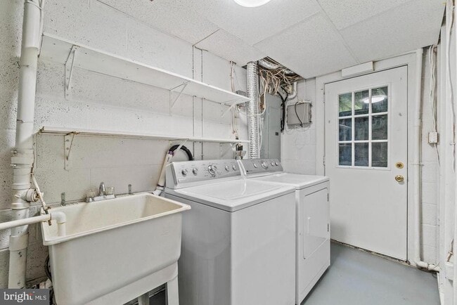 Building Photo - 13 Pawleys Ct