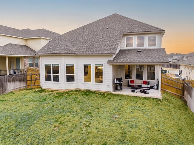 Building Photo - 2117 Prairie Oaks Dr