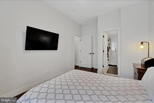 Building Photo - 1469 Florida Ave NW