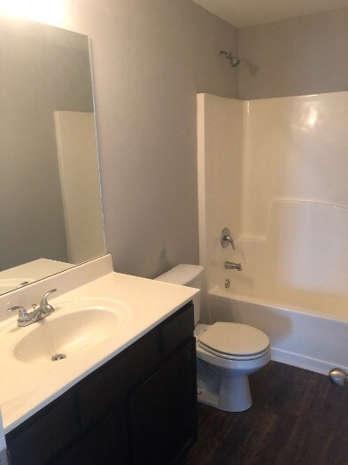 Building Photo - 646 Nonsuch Way