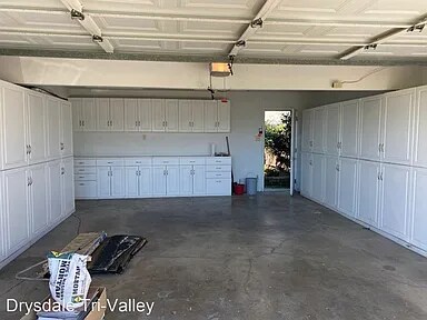 Building Photo - 870 Palm Cir