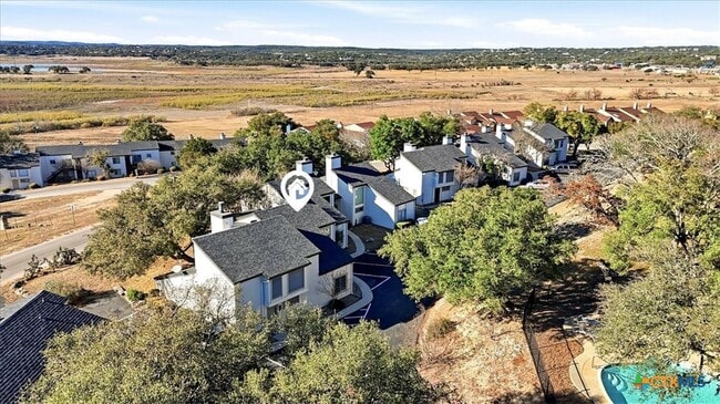 Building Photo - 1135 Parkview Dr