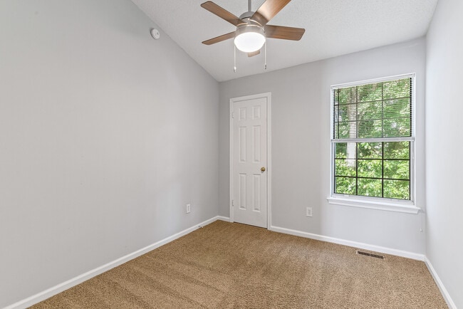 Building Photo - 55 Treasure Key