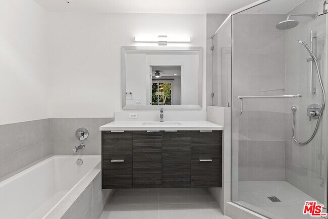 Building Photo - 6038 Carlton Way