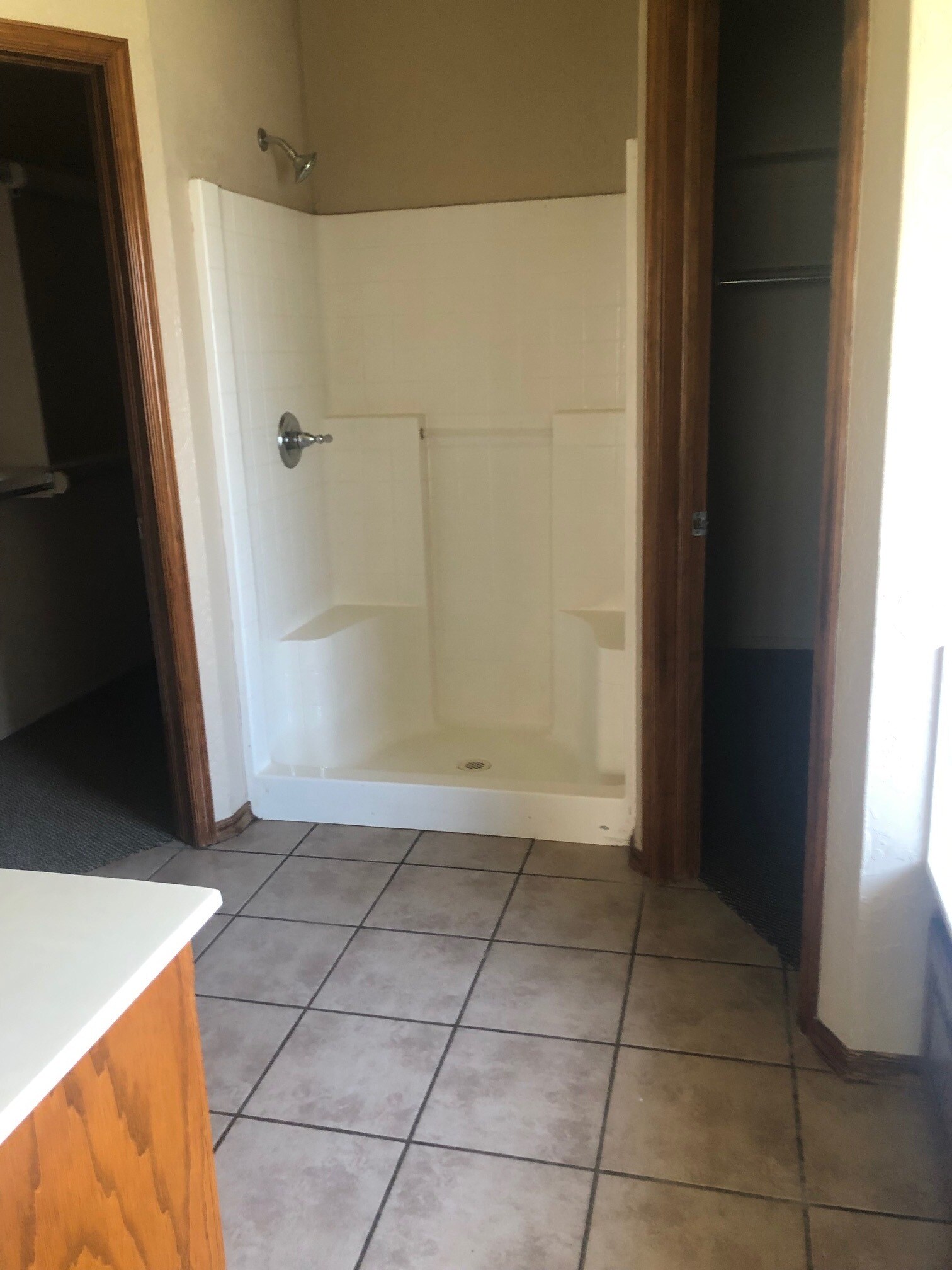 Building Photo - 3604 Kensington Dr