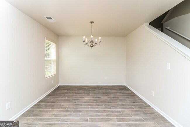 Building Photo - 404 Scenic View Ct