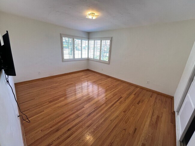 Building Photo - Charming Mission Hills Mid-Century Home wi...